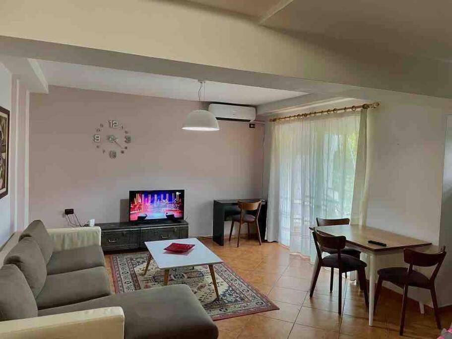 Apartment In Skanderbeg Square - Tirana Center 1 외부 사진